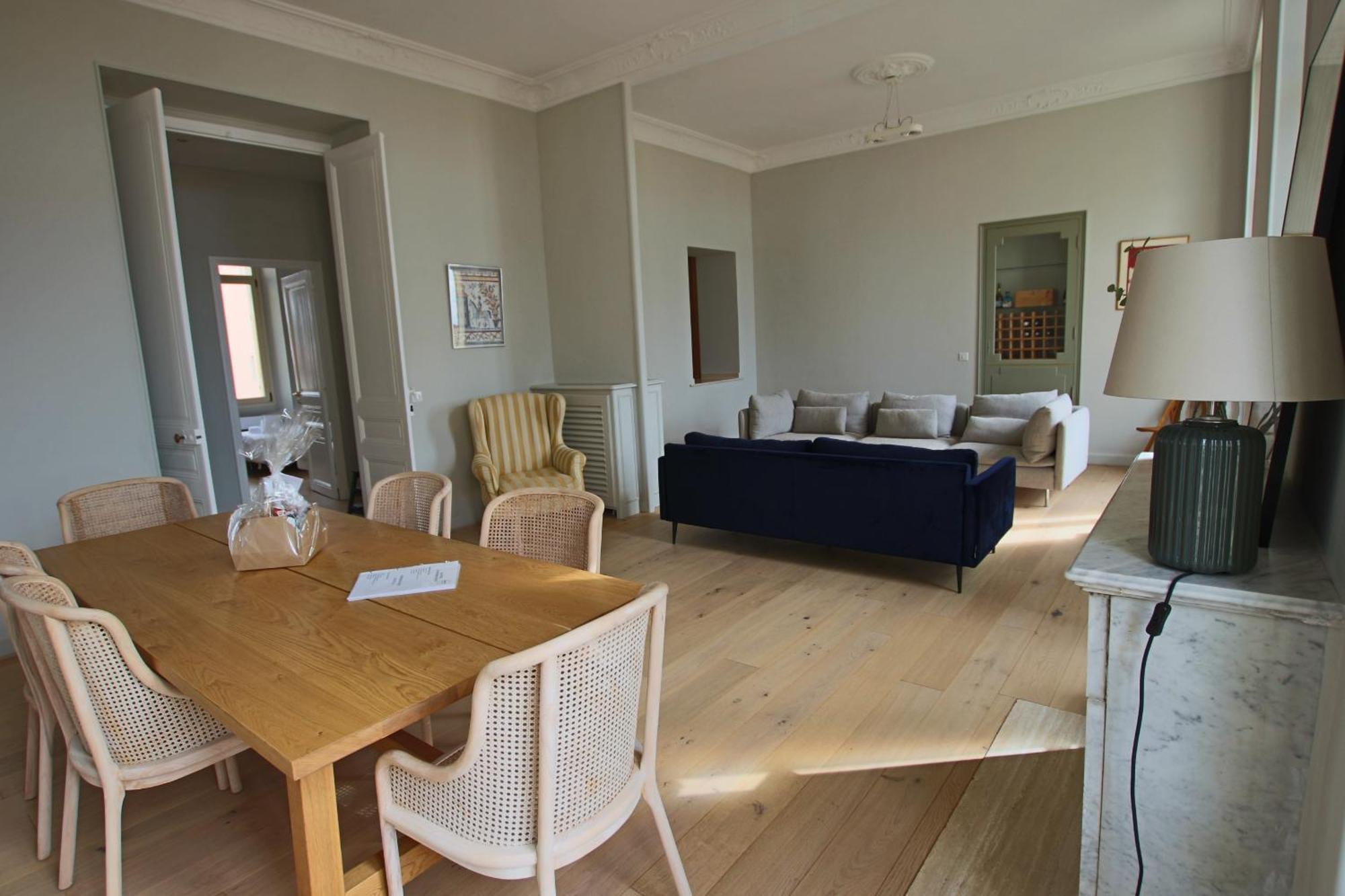 Four Bedrooms/sea View Apartment *