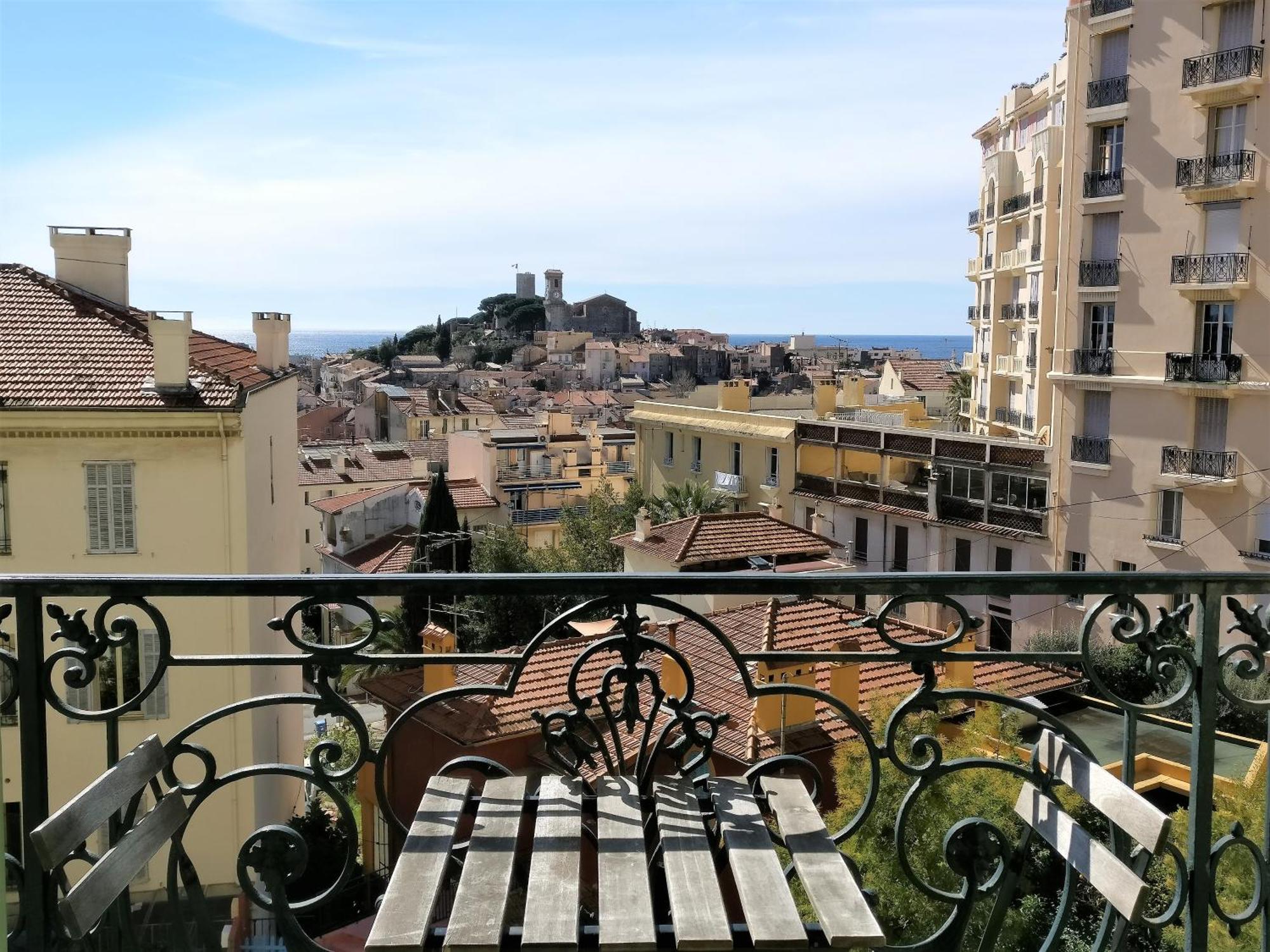 Four Bedrooms/sea View Apartment Cannes